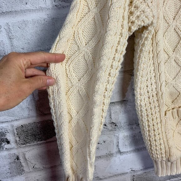 Vintage V-Neck Button Front Chunky Knit Fisherman Cardigan Sweater - Picture 4 of 13